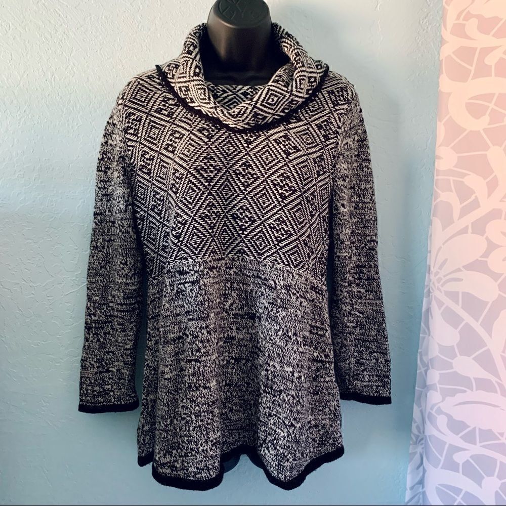 Style & Co Black & White Aztec Print Cowl Neck Sweater Size PS
